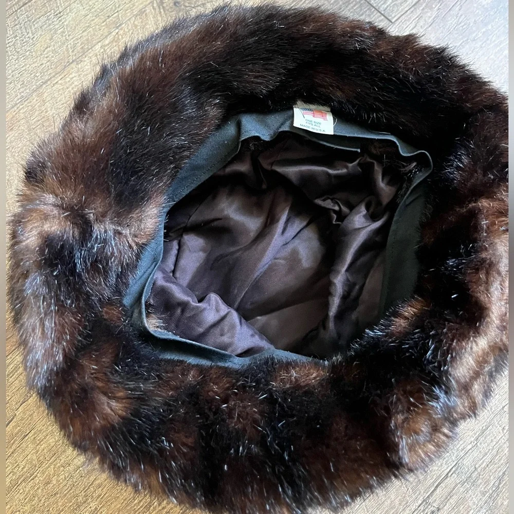 Faux‎ fur Elegant Black and brown hat